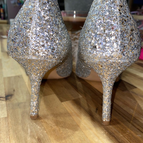Gently used Kate Spade Marabou Pumps silver and gold glitter with pink feathers - Picture 4 of 17